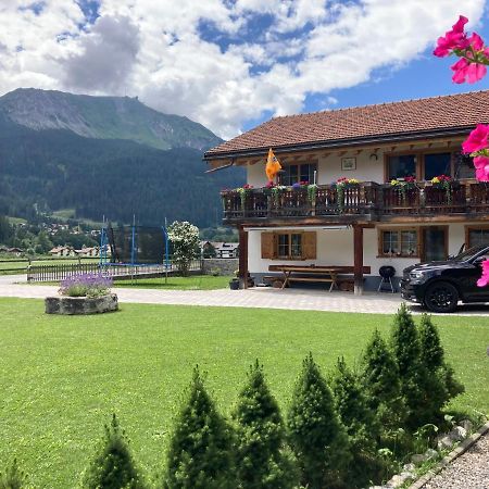 Ferienwohnung Uf Z'Enisch Klosters Exteriör bild