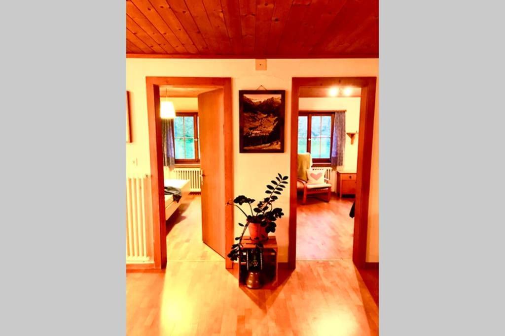Ferienwohnung Uf Z'Enisch Klosters Exteriör bild
