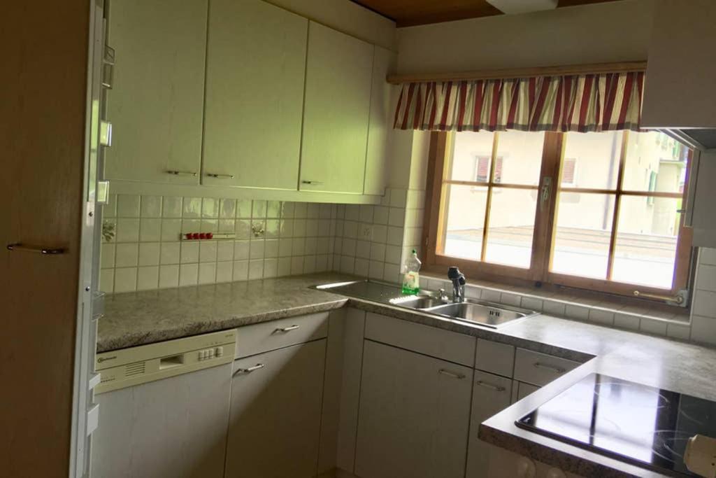 Ferienwohnung Uf Z'Enisch Klosters Exteriör bild