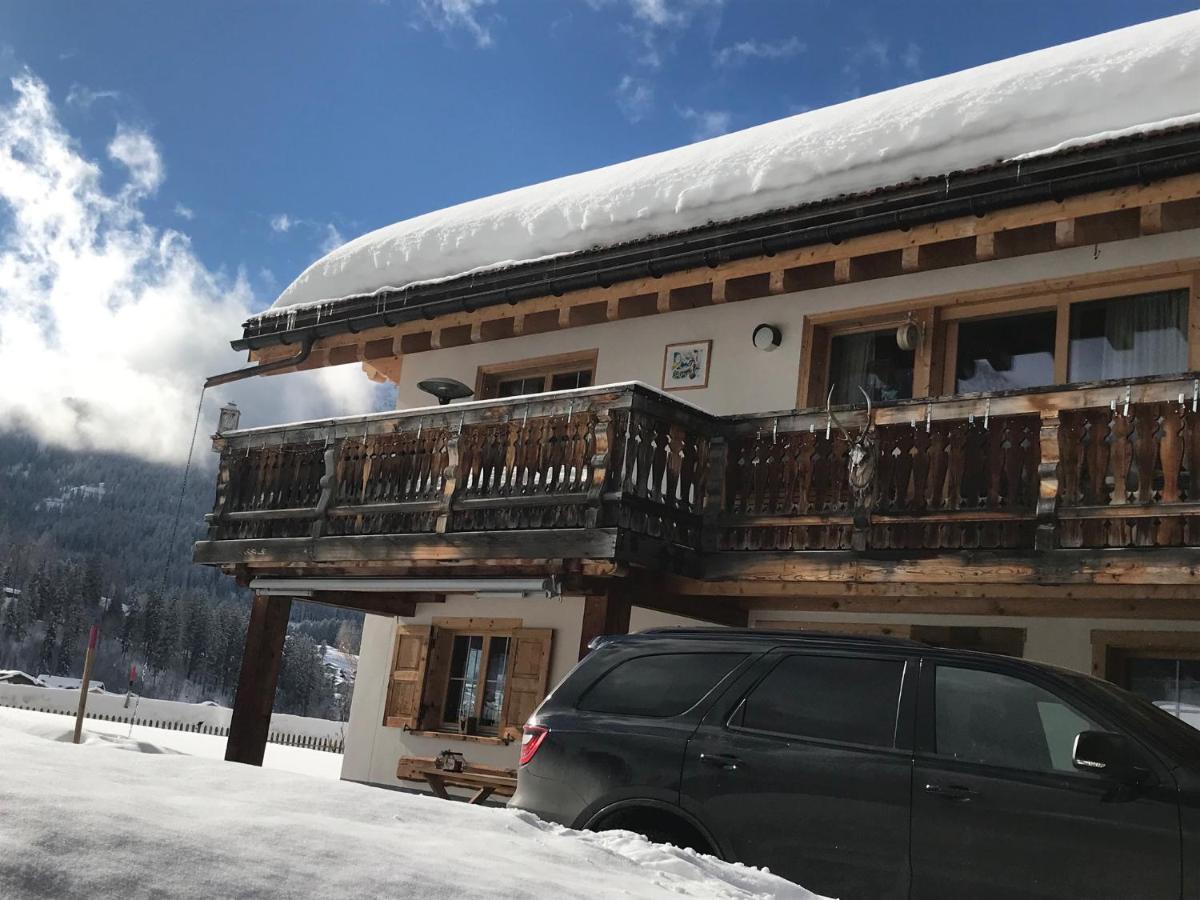 Ferienwohnung Uf Z'Enisch Klosters Exteriör bild