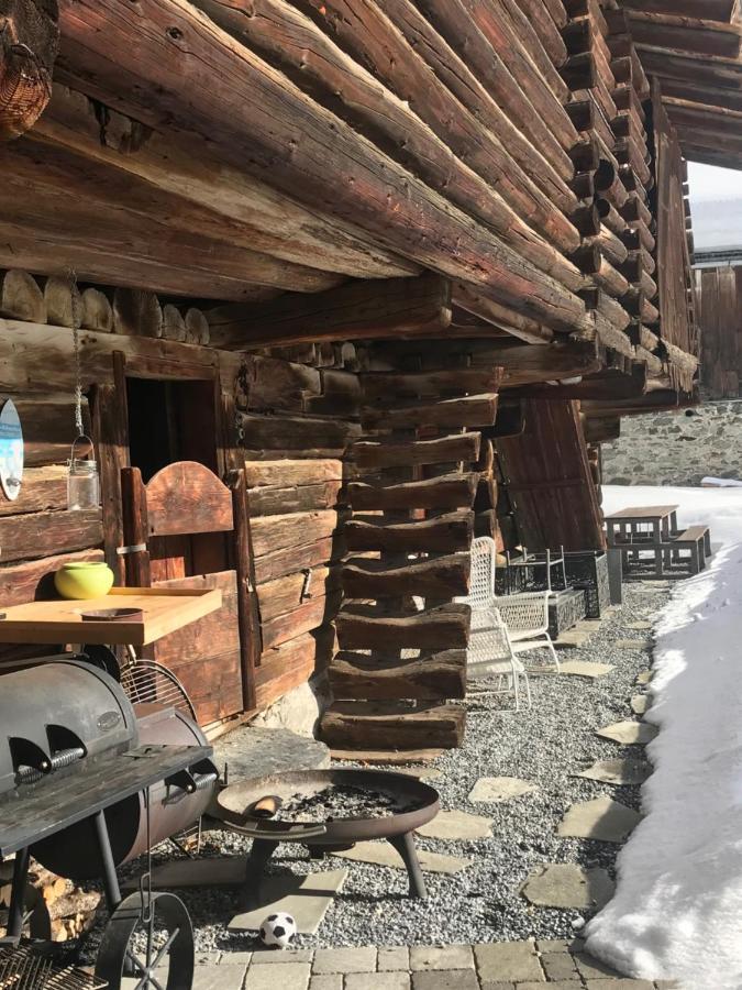 Ferienwohnung Uf Z'Enisch Klosters Exteriör bild
