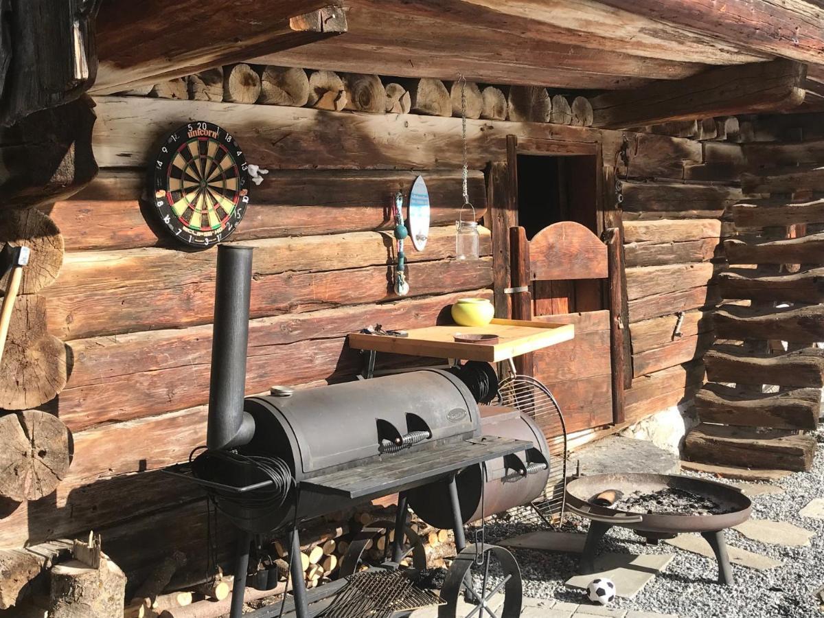 Ferienwohnung Uf Z'Enisch Klosters Exteriör bild