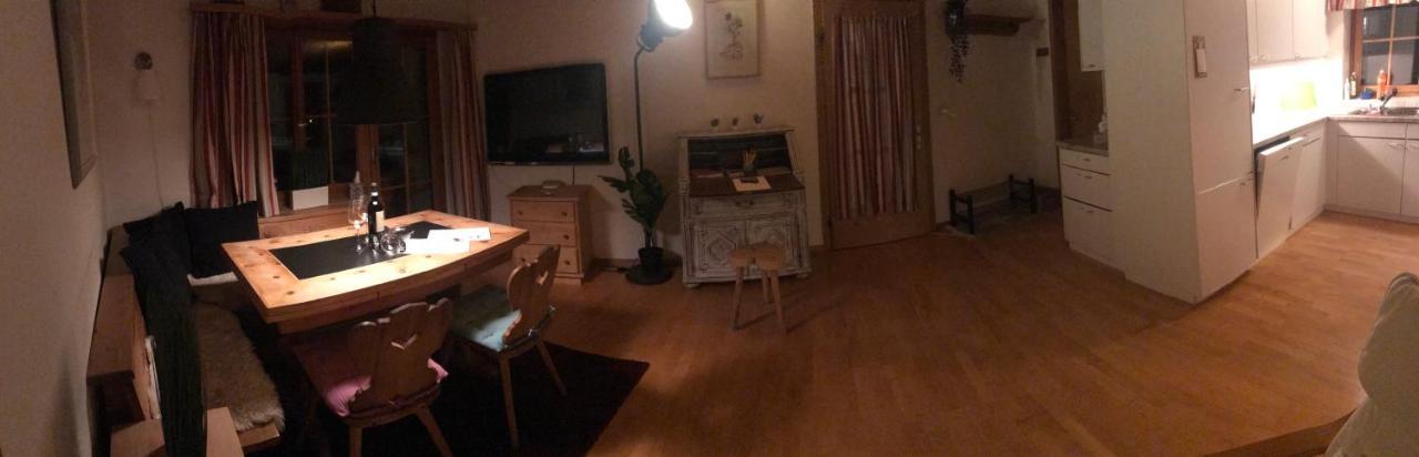 Ferienwohnung Uf Z'Enisch Klosters Exteriör bild